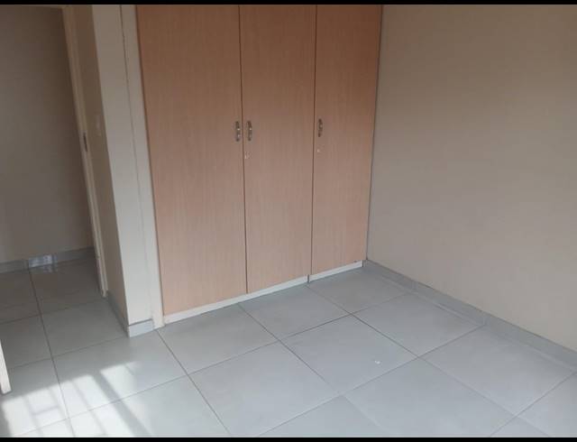 3 BEDROOM HOUSE FOR SALE IN THATCHFIELD ESTATE